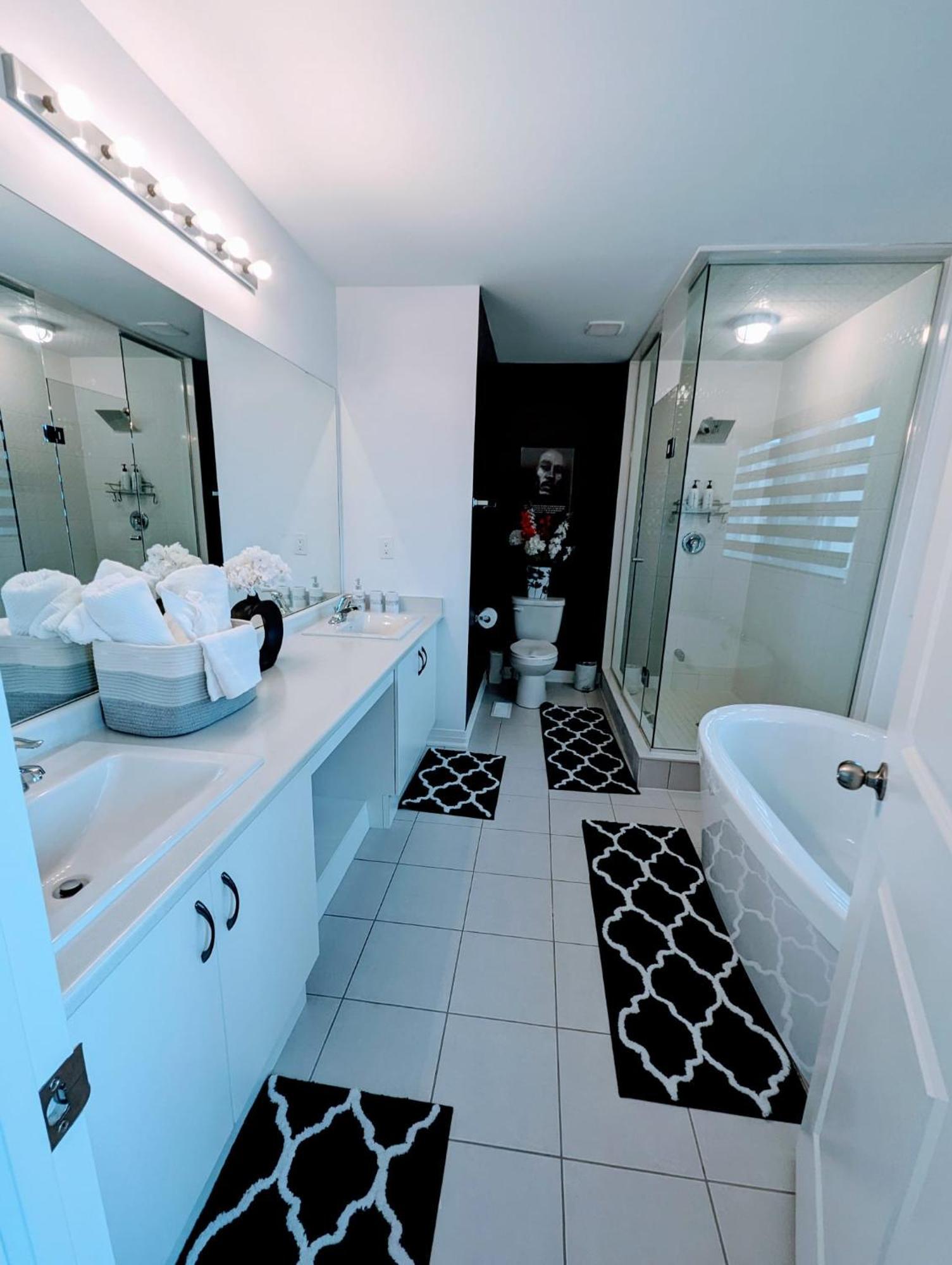 Paradise Villa 6 Bowmanville Εξωτερικό φωτογραφία