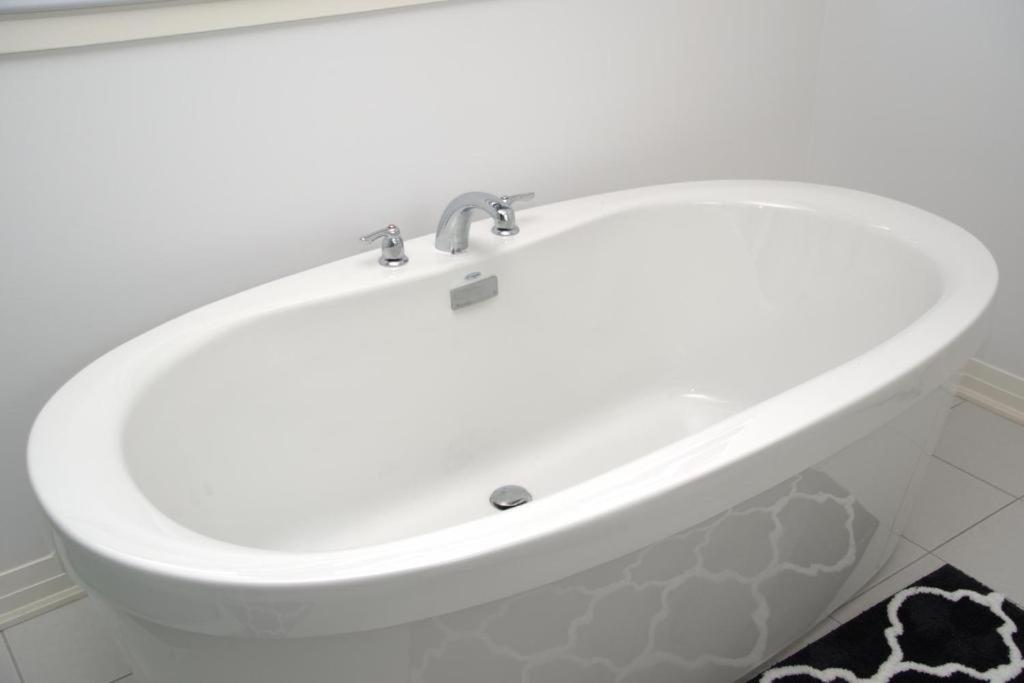 Paradise Villa 6 Bowmanville Εξωτερικό φωτογραφία