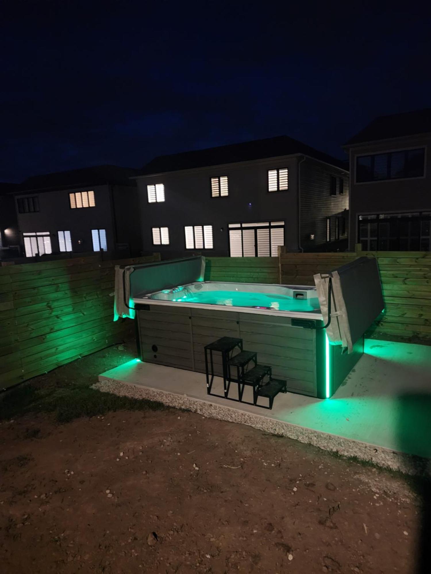 Paradise Villa 6 Bowmanville Εξωτερικό φωτογραφία